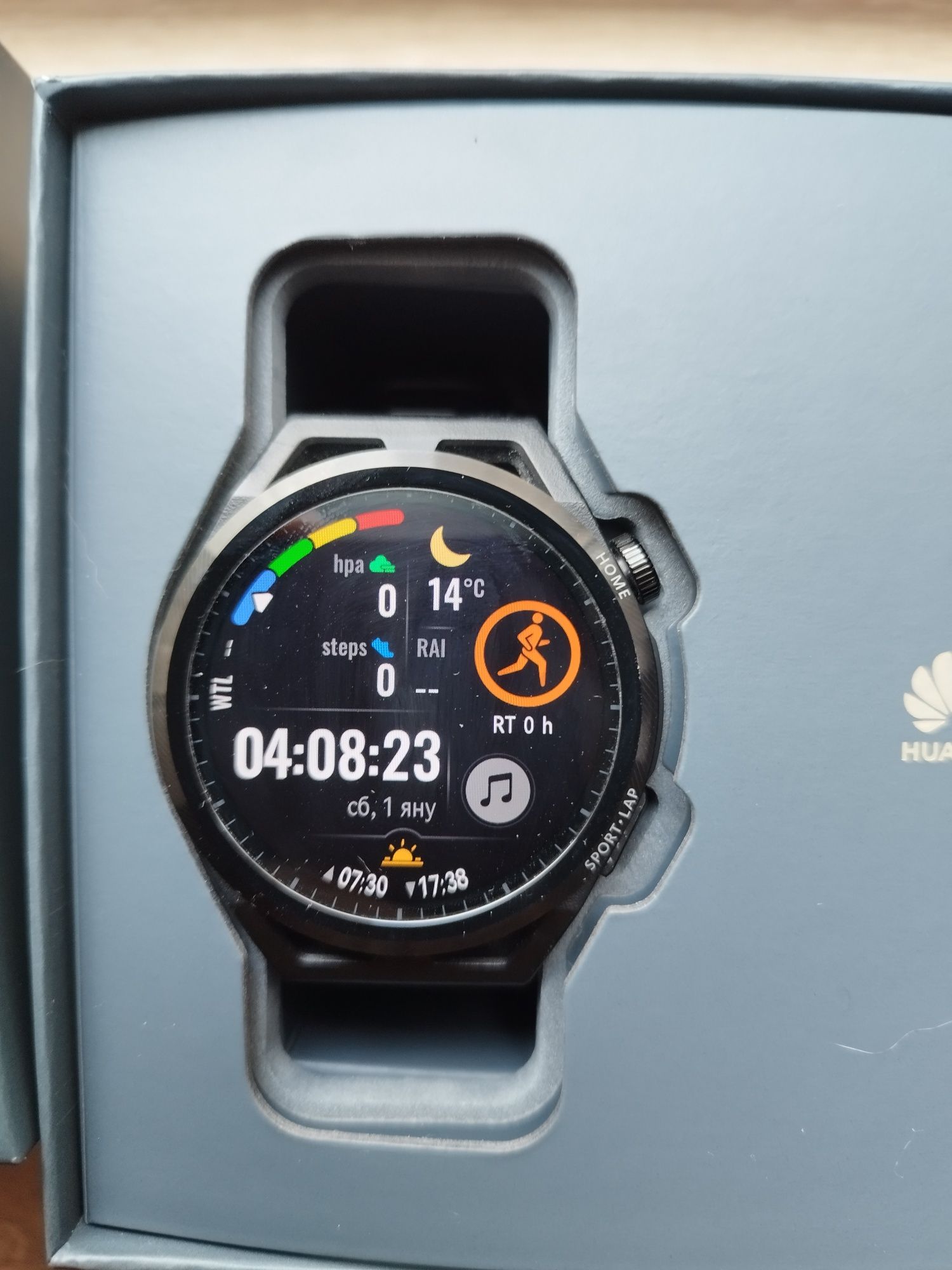 Smart watch часовник Huawei GT Runner