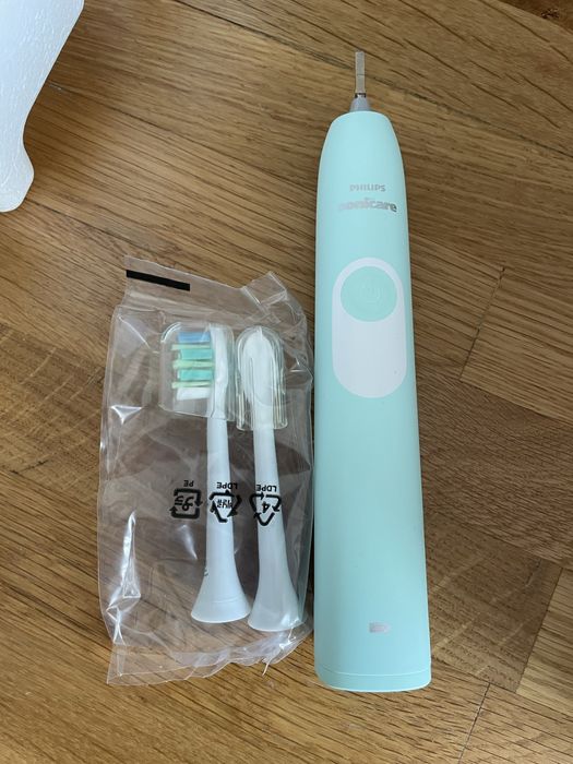 Periuta dinti Philips sonicare noua