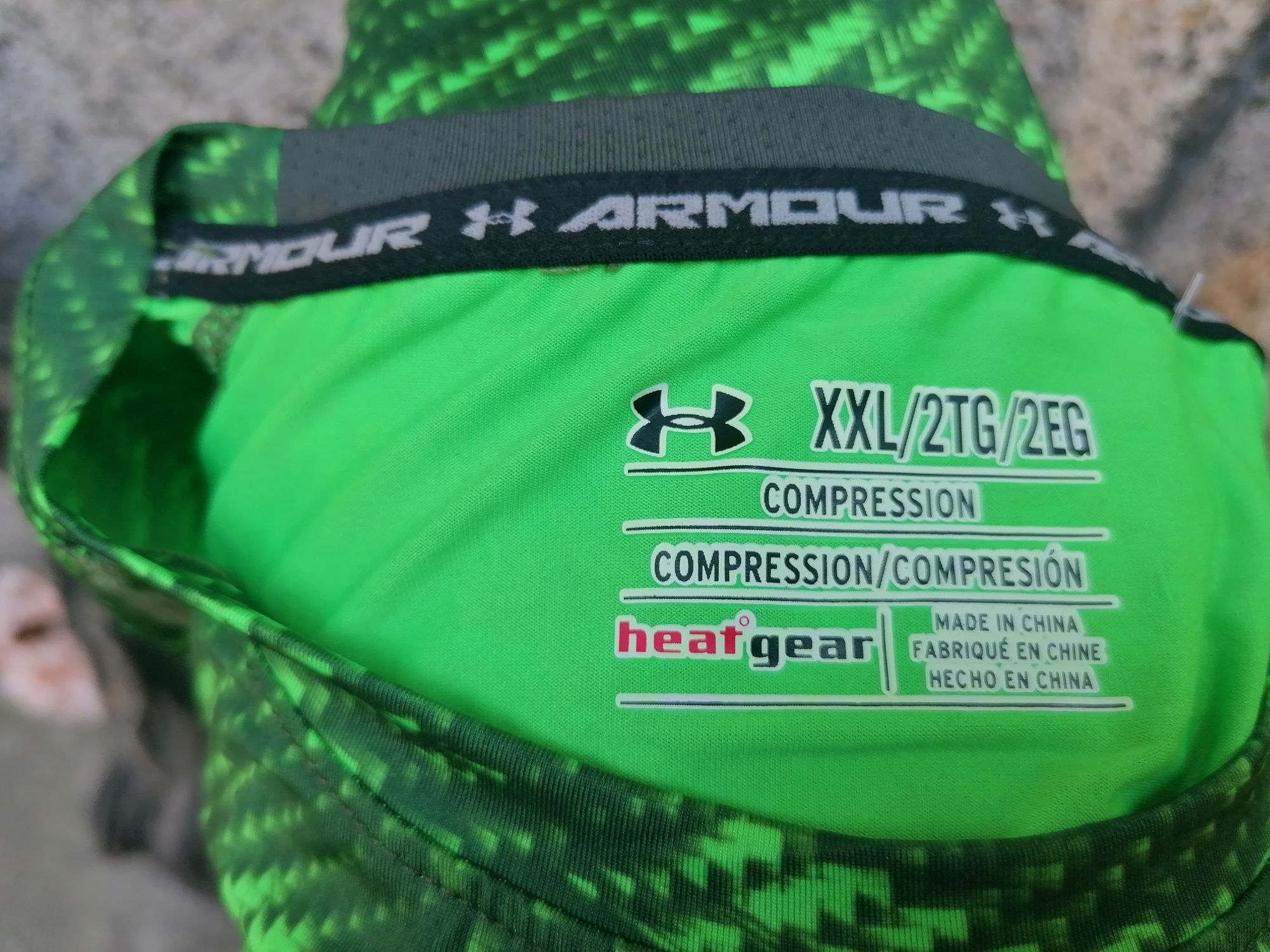 Продавам чисто нова бързосъхнеща тениска Under Armour