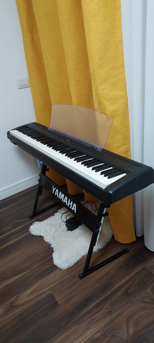 Vând pianina/digital piano Yamaha P-95