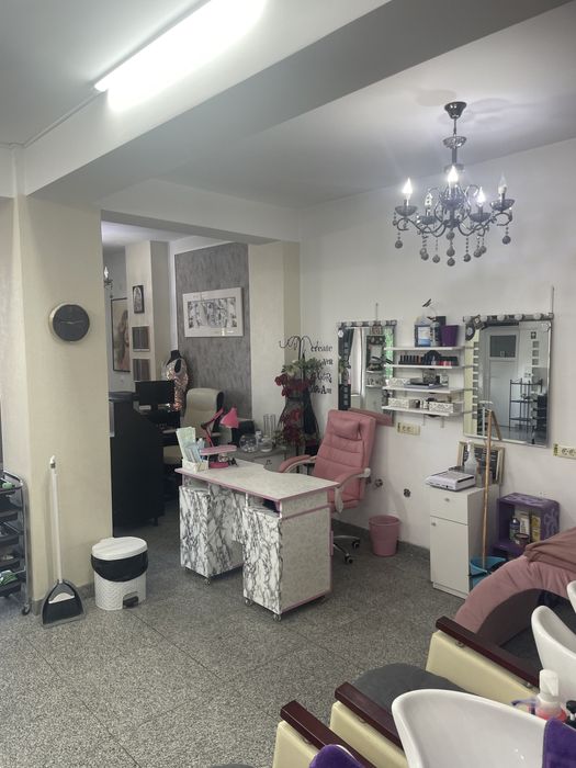 Inchiriez Salon Infrusetare