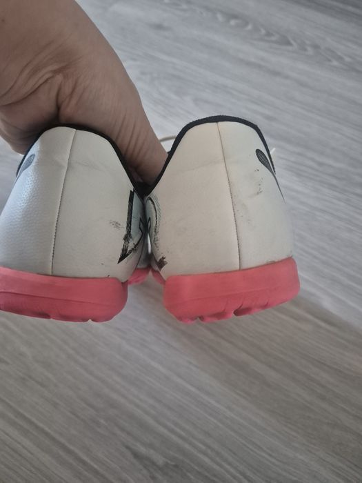 Ghete fotbal sintetic nr 36 Puma