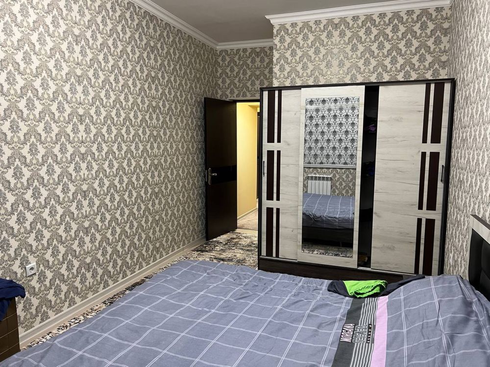 Uy sotiladi 2 xona 65 m2