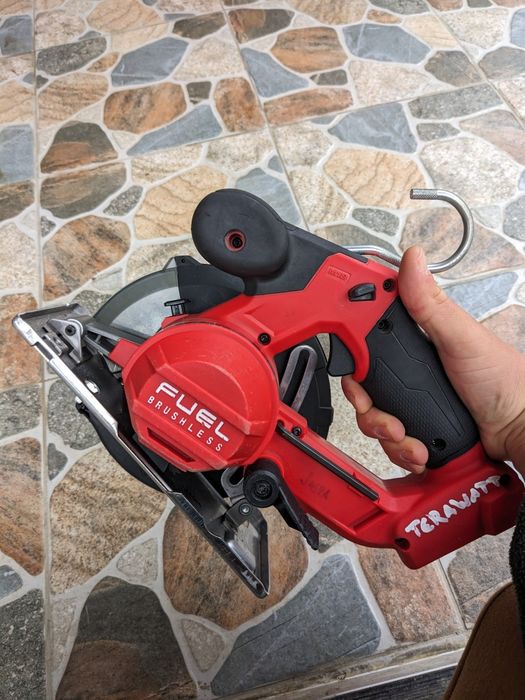 Fierăstrău circular Milwaukee M18 FUEL FMCS