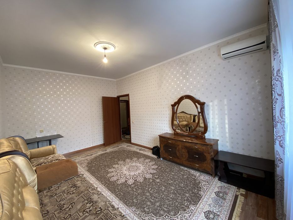 Сдается трехкомнатная квартира на долгий срок