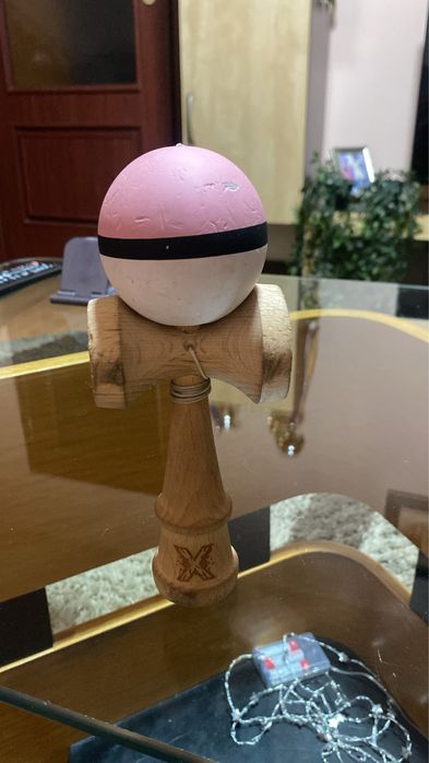 Vand Kendama.