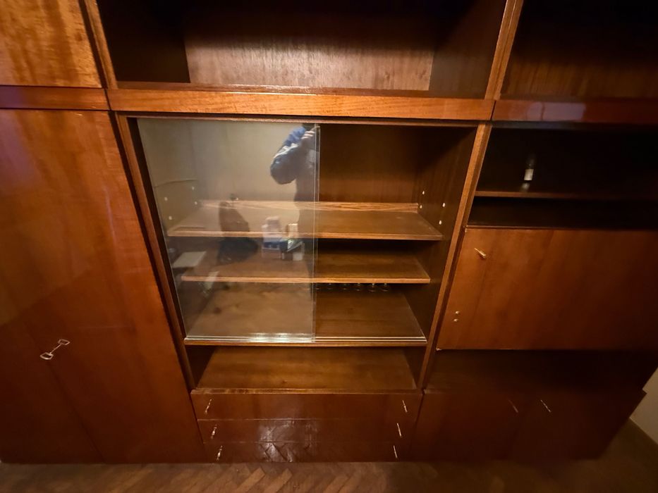 Ретро холна секция с модул за телевизор