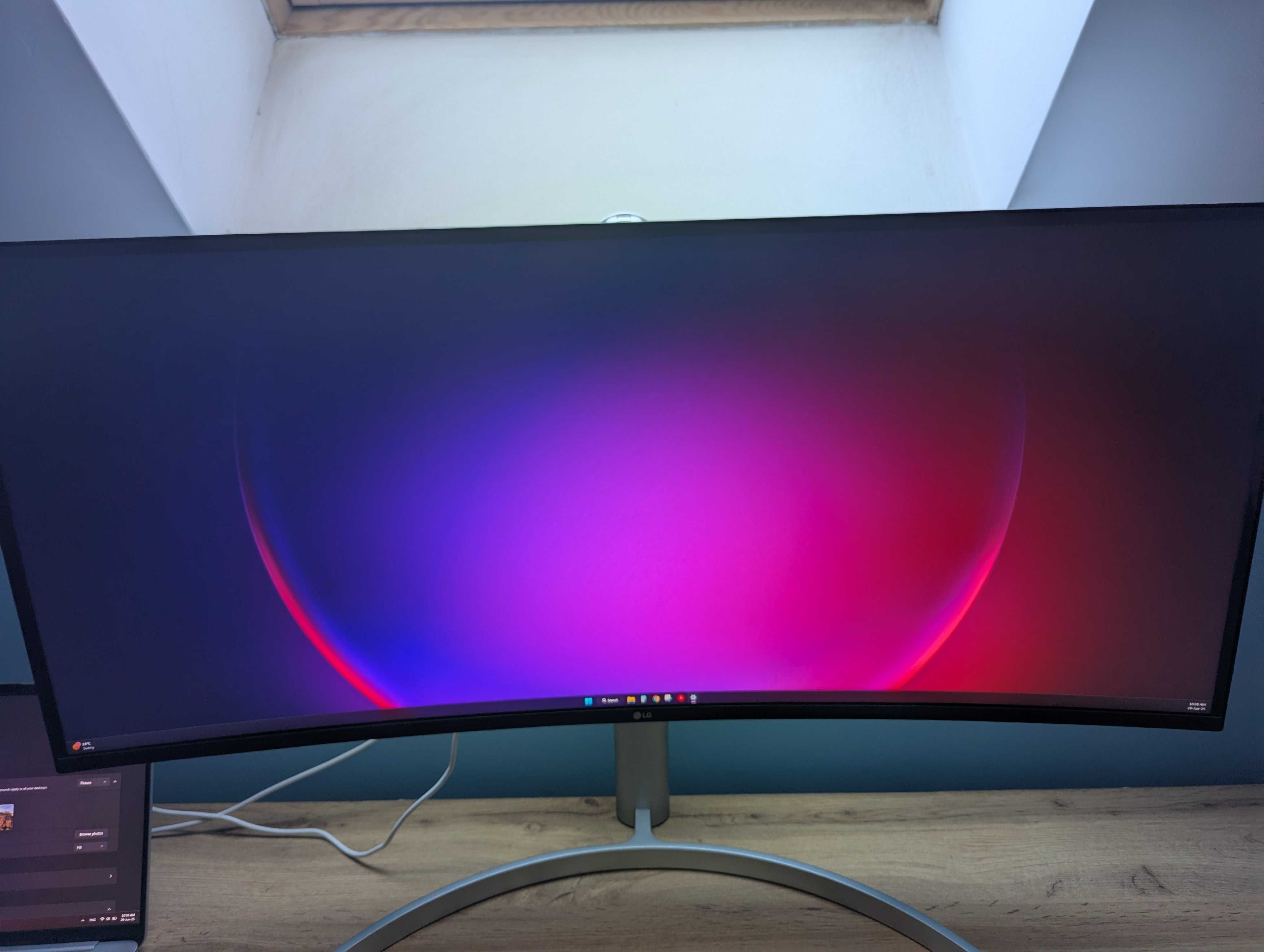 Продавам Монитор LG 38WN95C-W 38"