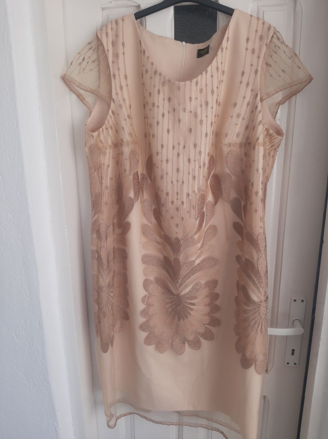 Vând rochie eleganta nr 52