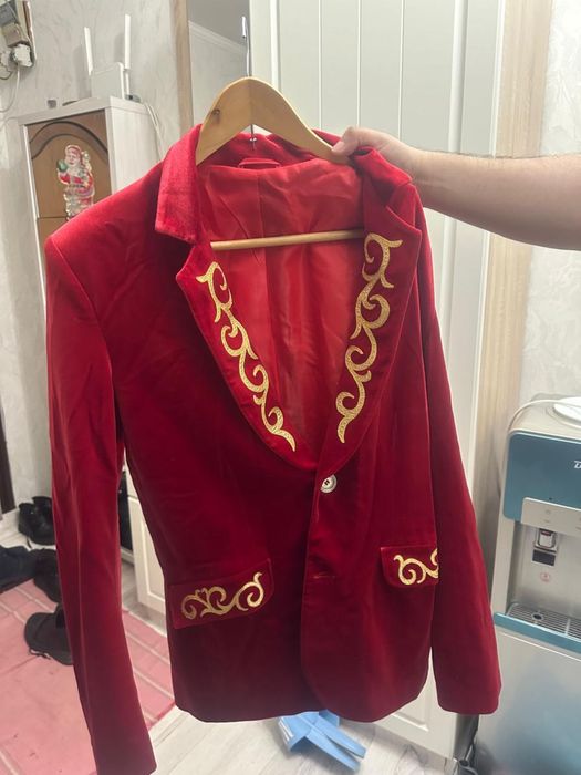 Концертный пиджак 5000тг