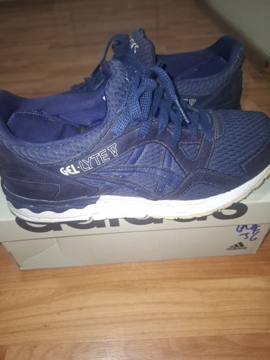 Pantofi sport Asics 42,5