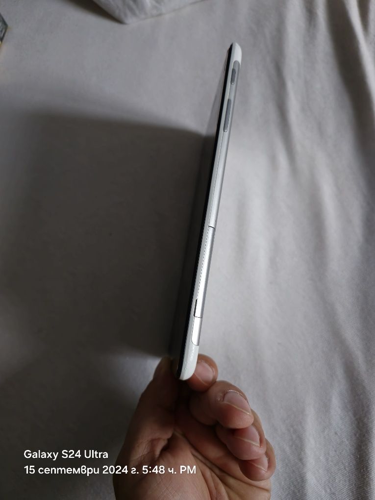 Таблет Huawei (счучен дисплей)
