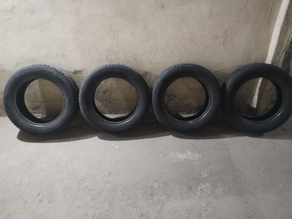 Продавам зимни гуми 16"