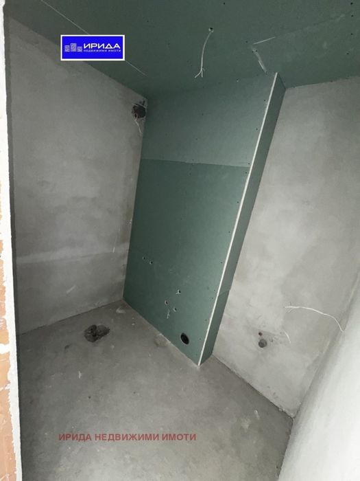 Просторен тристаен апартамент в Кръстова вада с АКТ 16!