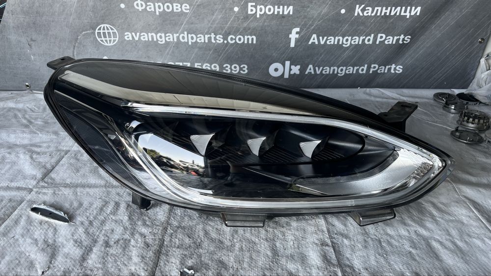 Десен фар Ford Fiesta