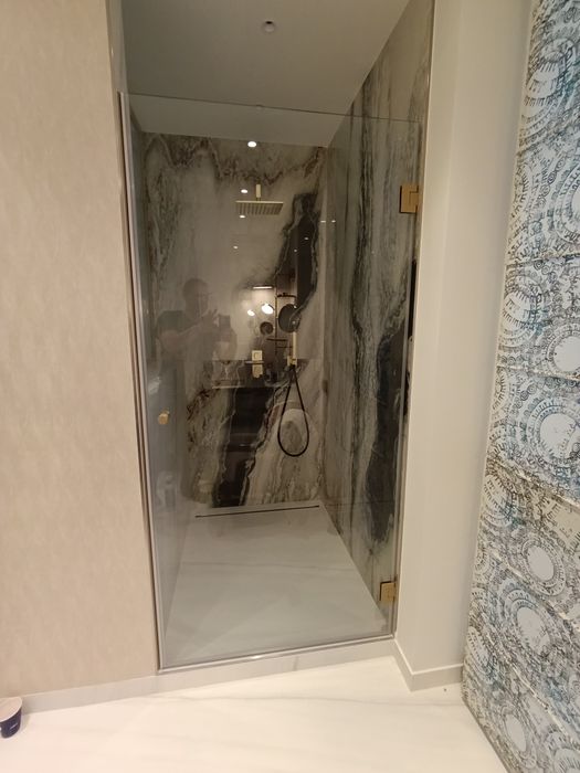 Usi din sticla glisante si batante, cabine de dus, paravane wolk-in