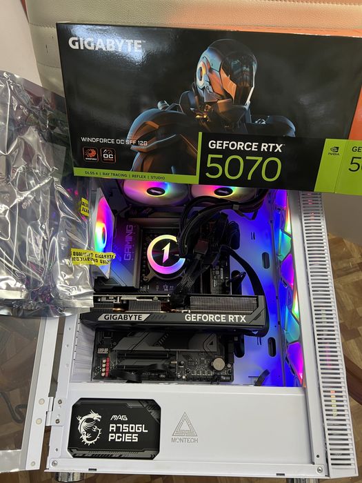 Calculator Desktop Gaming i7-13700K RTX 5070 64GB DDR5 4TB OFERTA
