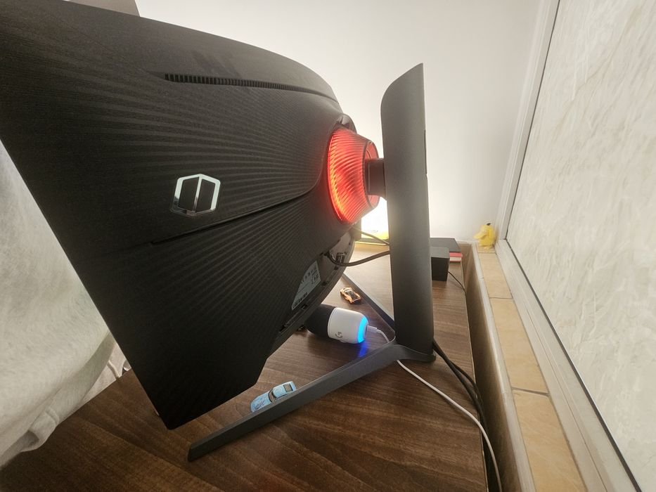 Monitor SAMSUNG Odyssey G6 4k 240hz, 27"