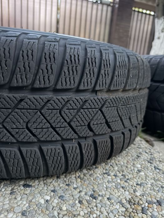 Jante si anvelope iarna R18 BMW M Performance originale roti complete