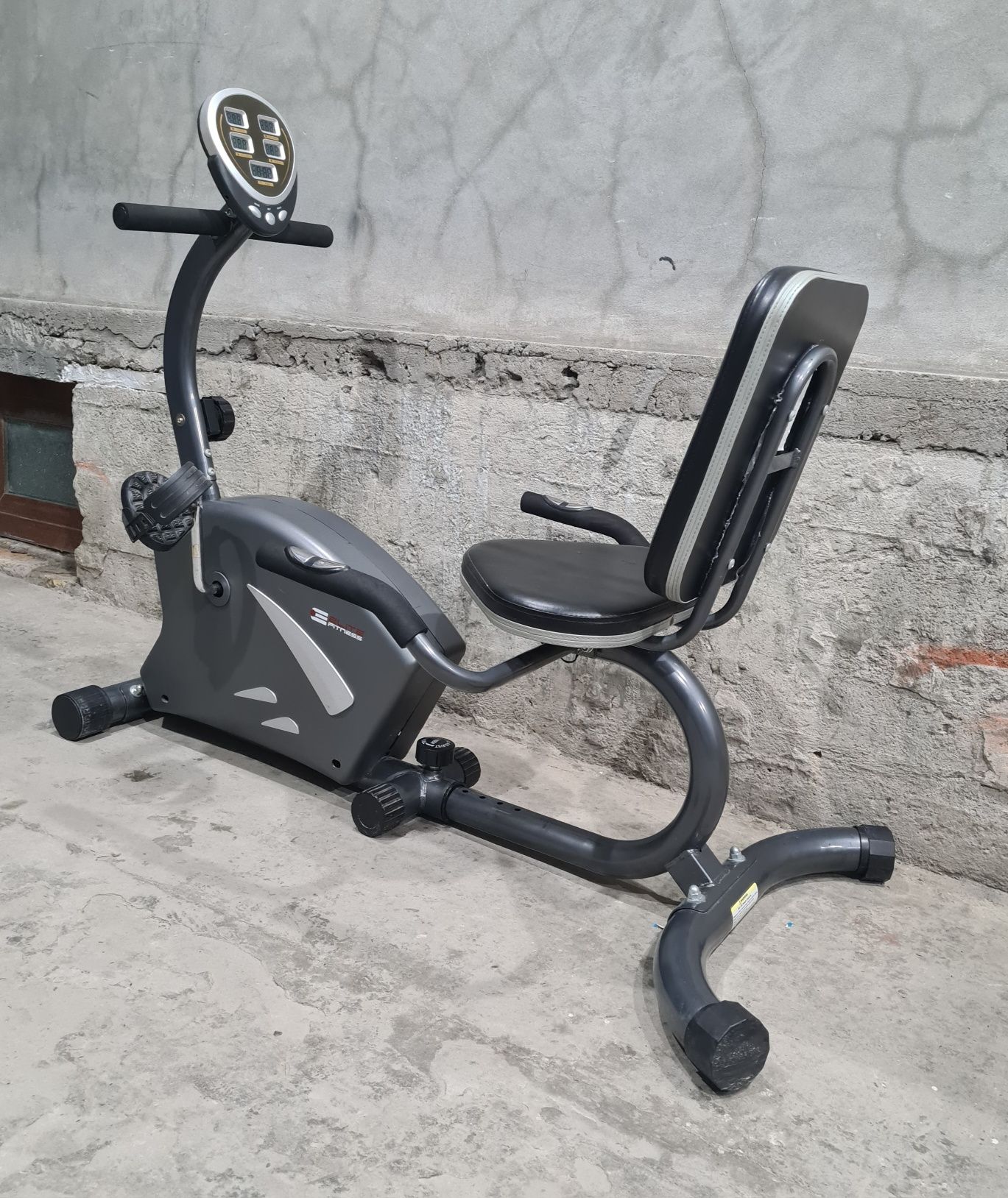 Велотренажёр горизонтальный "LIFE-GYM"