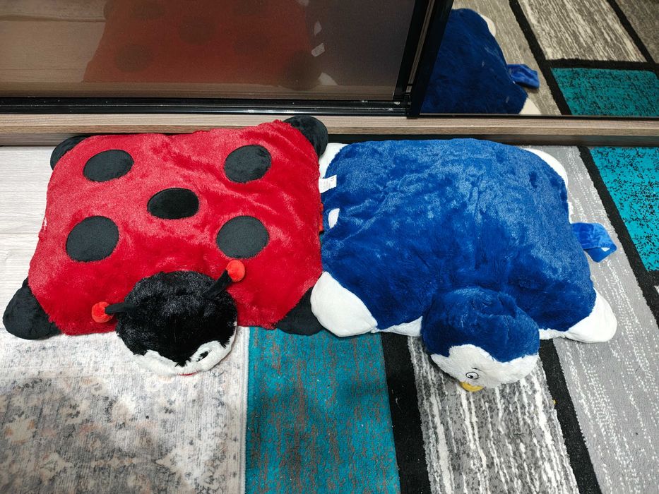 Plusuri diferite modele