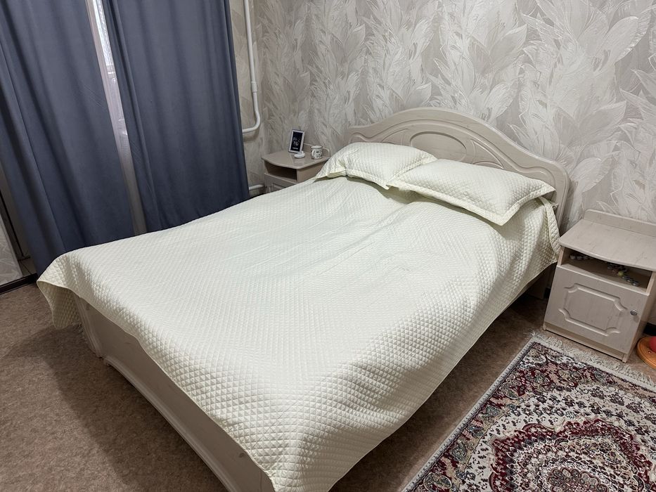 Спальный гарнитур в отличном состоянии.