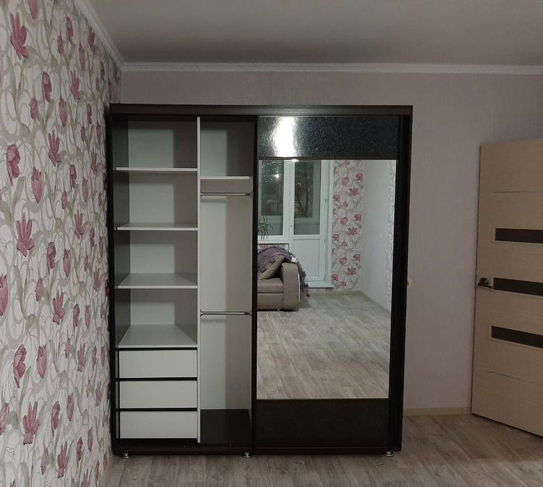 Продам шкаф купе
