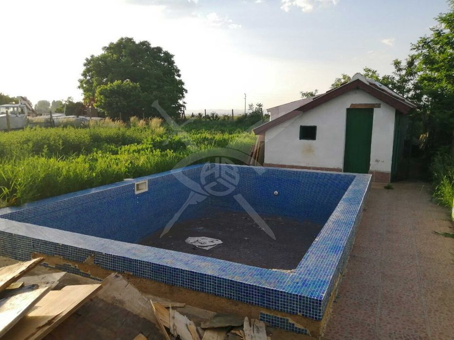 Продава се Къща в София, Хладилника - 360 кв.м за 625 €/кв.м - Снимка #5