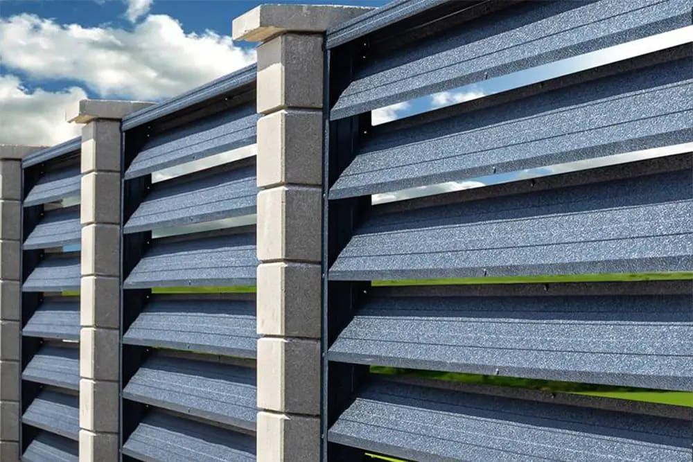 Vand fac garduri la comanda clientului