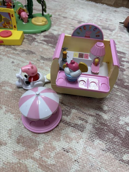 Peppa Pig/ Пепа пиг играчки - каравана, кухня, кола и др.