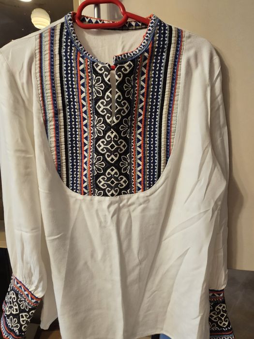 Cămașa Iiana cu motive tradiționale S