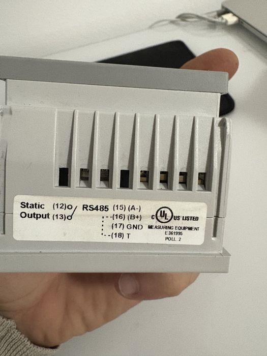 Contor de energie din seria Carlo Gavazzi EM200.