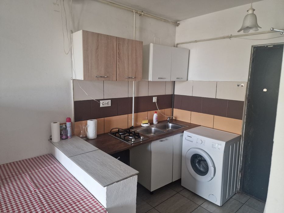 Dau in chirie garsoniera pe Calea Borsului