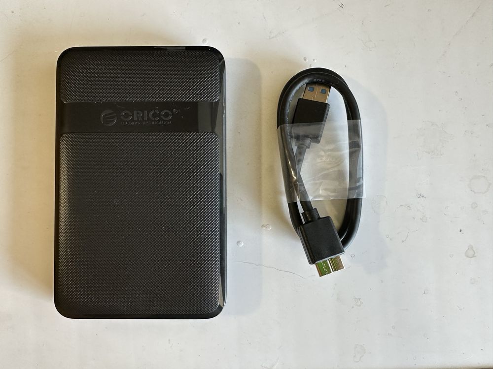 Продам внешний жёсткий диск (внешний HDD)