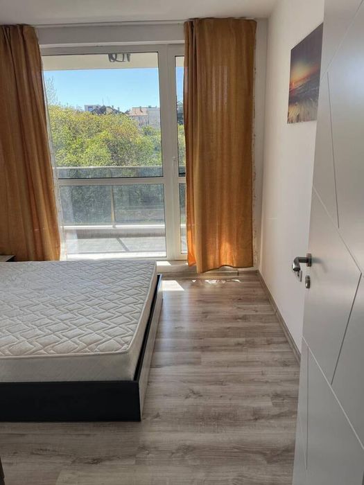 Дава се под наем Двустаен апартамент в Бургас, Сарафово - 65 кв.м за 433.5 € - Снимка #3