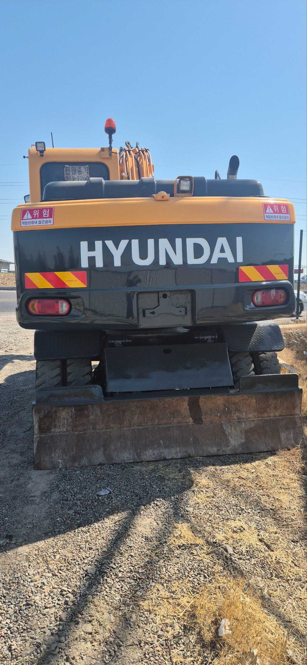 Экскаватор HYUNDAI ROBEX 140W