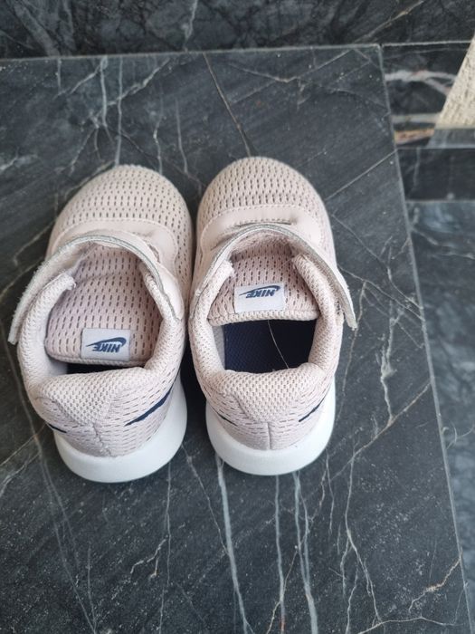 Adidasi Nike nr 22