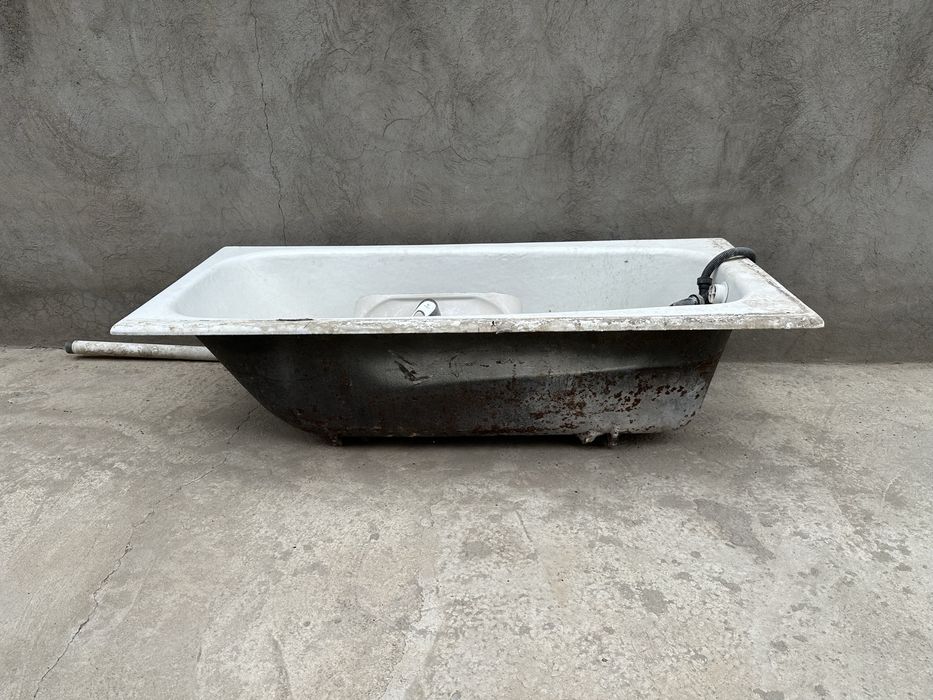 Чугунная ванна.