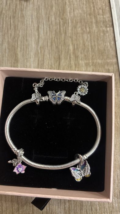 Гривна Пандора с 3бр талисмани