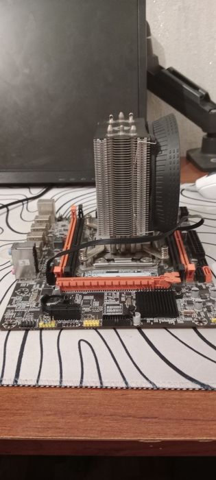 Продаю материнку с процессорам и охлаждением