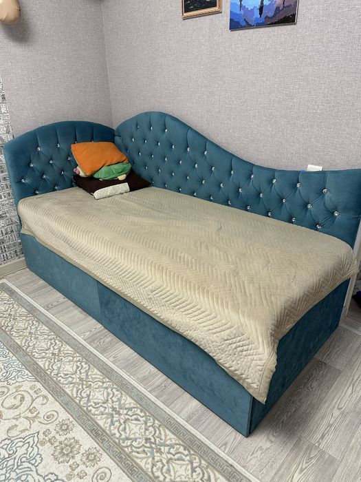 Продам диван кровать цена 50к в хорошем состоянии