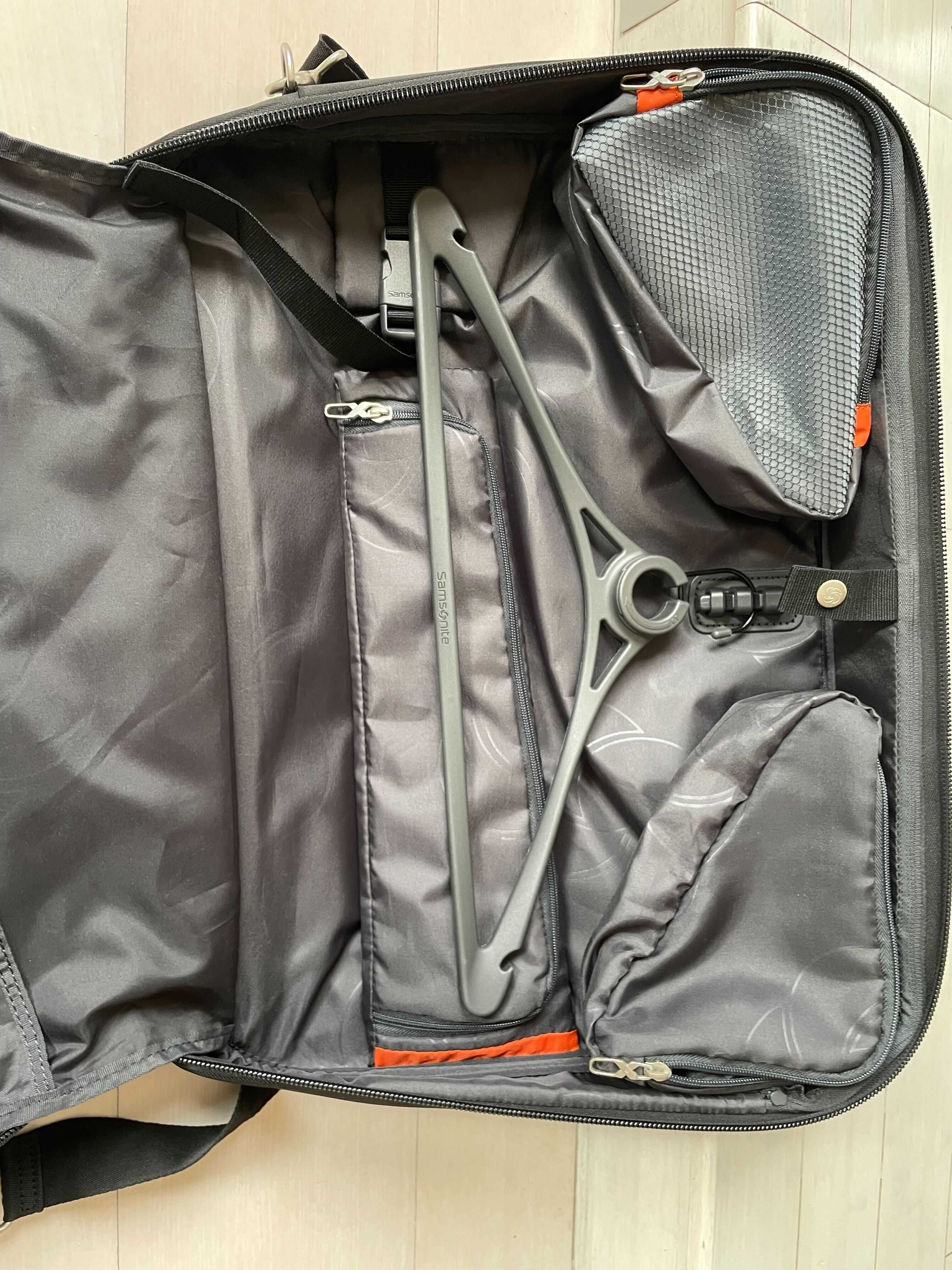 ЧИСТО НОВ Samsonite ръчен куфар
