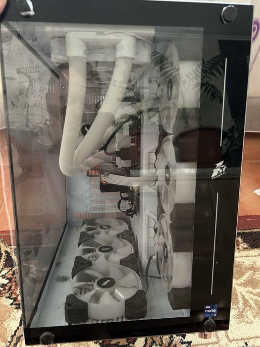 Pc Gamer cumparat anul trecut de la Emag