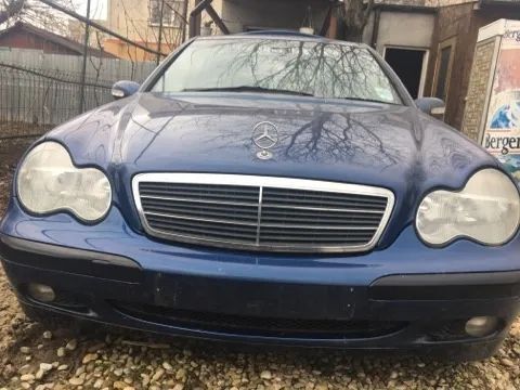 Dezmembrari Mercedes C220 W203 2000-2007