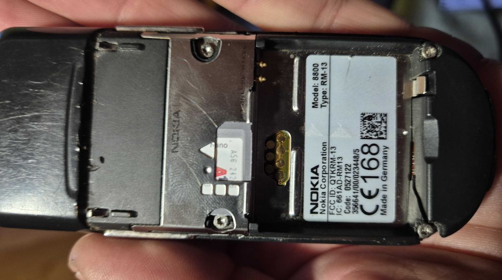 Nokia 8800 slider din oțel inoxidabil inclusiv 2 acumulatori