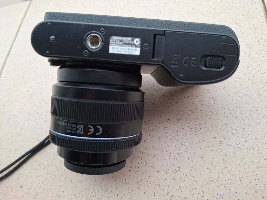 Samsung mirrorless NX 1000