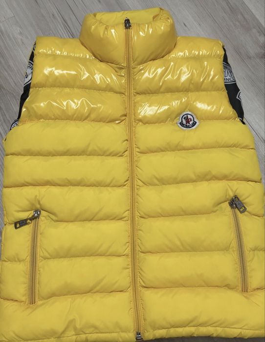 Vesta Moncler , marime 128