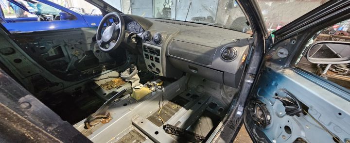 Modul confort 8200296328A Dacia Logan prima generatie