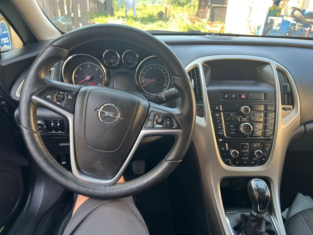 Vand opel astra 2012