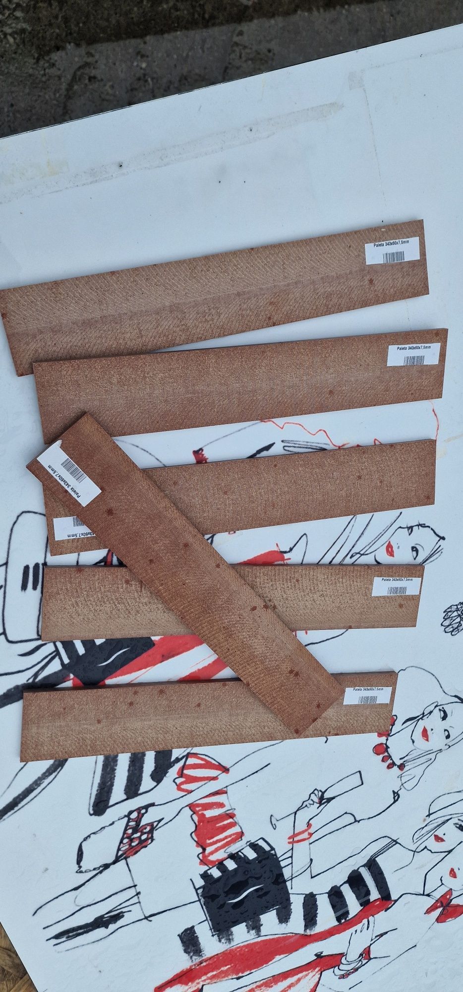 Paleta paleti Vidanja toată gama se poate trimite prin curier rapid în